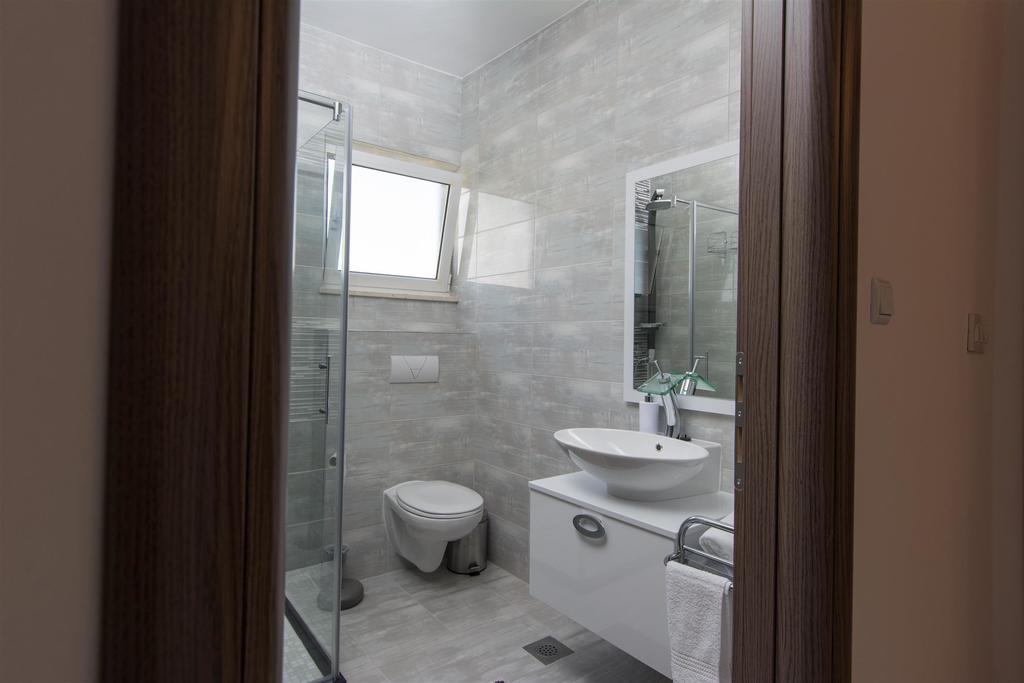 Apartments Iva Donji Seget Exterior foto